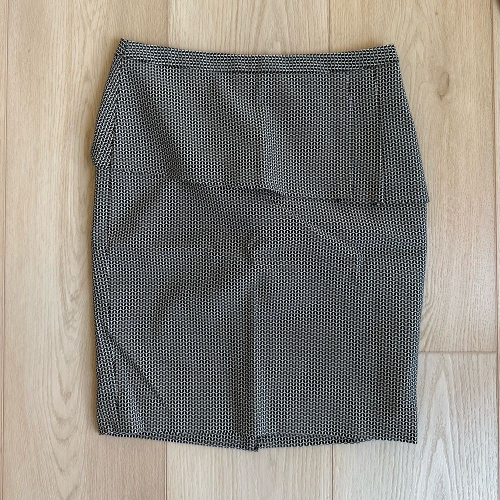 The Limited Black and White Patterned Pencil Skirt